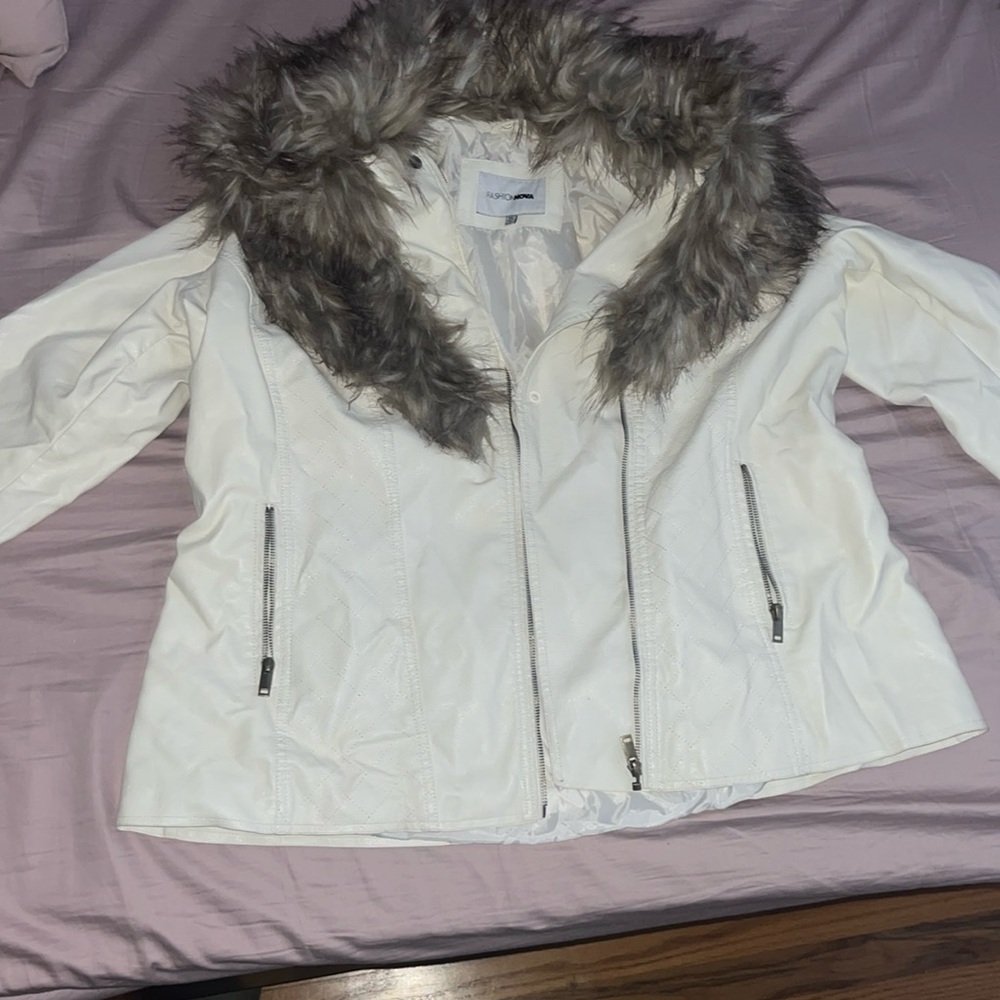 Faux leather white jacket with faux fur collar